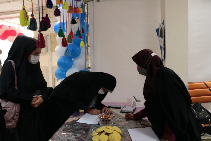 ششمین جشنواره رویش قطب یک کشور ،همراه با برگزاری دوره توانمندسازی دبیران کانون های مکتب شهی سلیمانی ، بیانیه گام دوم انقلاب اسلامی ،ایرانگردی و ایران شناسی دردانشگاه فرهنگیان استان کرمان 10