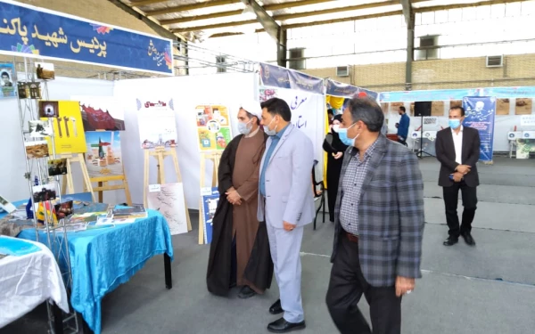 ششمین جشنواره رویش قطب یک کشور ،همراه با برگزاری دوره توانمندسازی دبیران کانون های مکتب شهی سلیمانی ، بیانیه گام دوم انقلاب اسلامی ،ایرانگردی و ایران شناسی دردانشگاه فرهنگیان استان کرمان 11