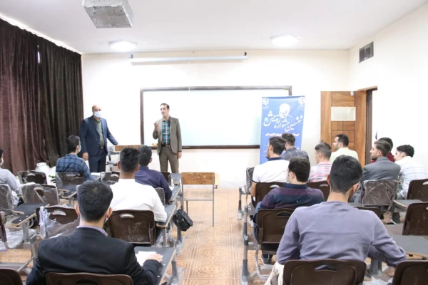 ششمین جشنواره رویش قطب یک کشور ،همراه با برگزاری دوره توانمندسازی دبیران کانون های مکتب شهی سلیمانی ، بیانیه گام دوم انقلاب اسلامی ،ایرانگردی و ایران شناسی دردانشگاه فرهنگیان استان کرمان 13