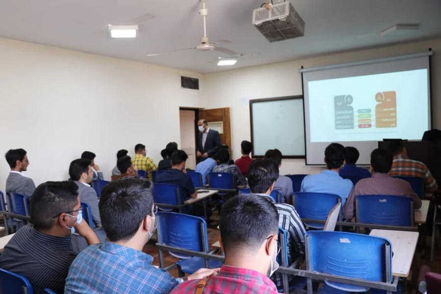 ششمین جشنواره رویش قطب یک کشور ،همراه با برگزاری دوره توانمندسازی دبیران کانون های مکتب شهی سلیمانی ، بیانیه گام دوم انقلاب اسلامی ،ایرانگردی و ایران شناسی دردانشگاه فرهنگیان استان کرمان 14