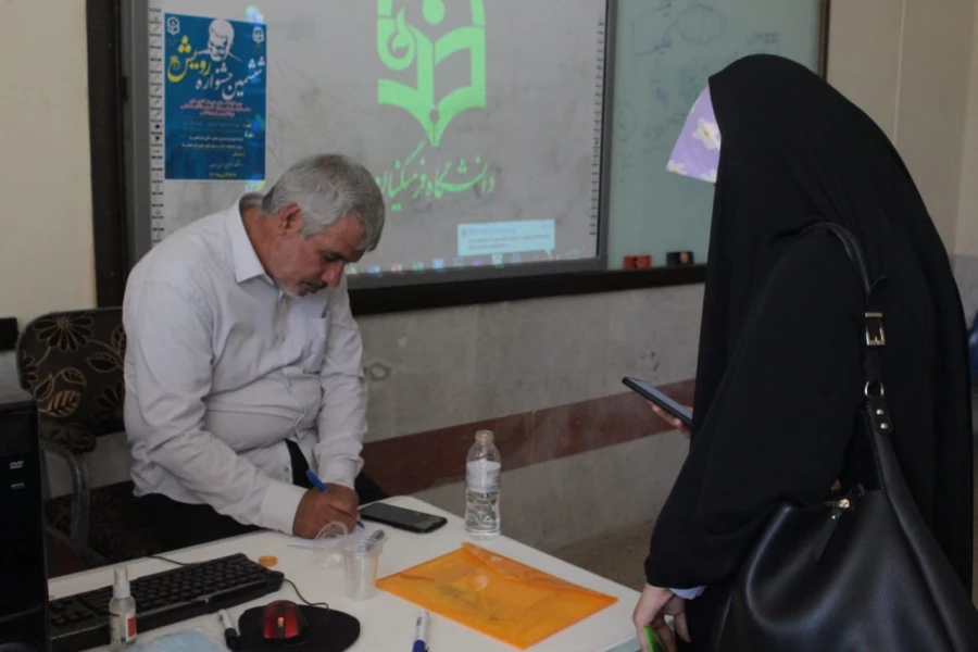 ششمین جشنواره رویش قطب یک کشور ،همراه با برگزاری دوره توانمندسازی دبیران کانون های مکتب شهی سلیمانی ، بیانیه گام دوم انقلاب اسلامی ،ایرانگردی و ایران شناسی دردانشگاه فرهنگیان استان کرمان 16