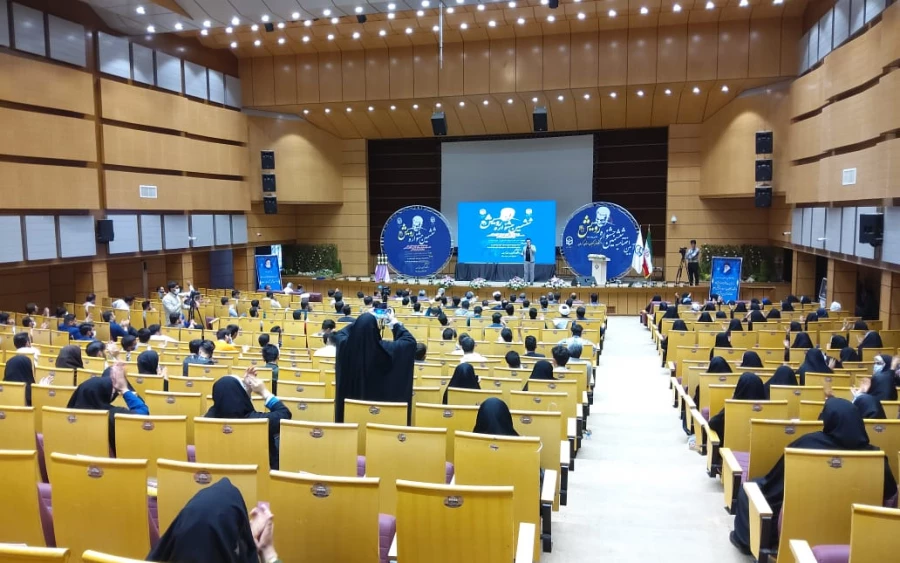  معاونت فرهنگی و اجتماعی دانشگاه فرهنگیان کشور:
"جشنواره رویش" زمینه ای برای بروز و تجلی استعدادها، تبادل اندیشه و افکار است 2