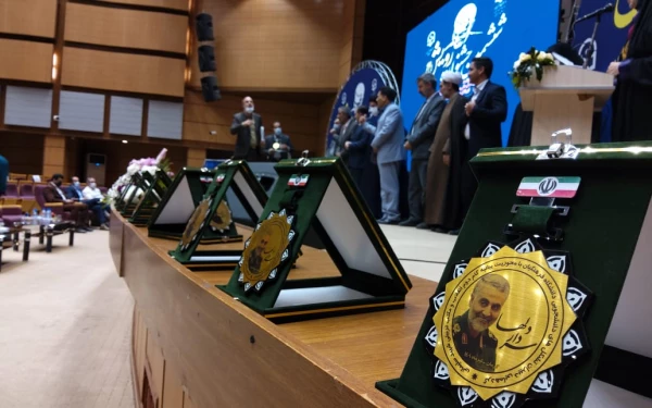  معاونت فرهنگی و اجتماعی دانشگاه فرهنگیان کشور:
"جشنواره رویش" زمینه ای برای بروز و تجلی استعدادها، تبادل اندیشه و افکار است 2