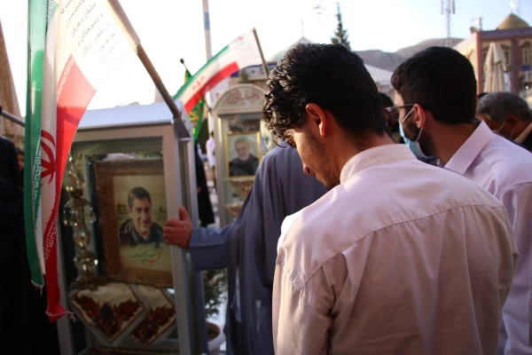 شرکت کنندگان در ششمین جشنواره رویش قطب یک ؛ به سردار دل ها ادای احترام کردند 2