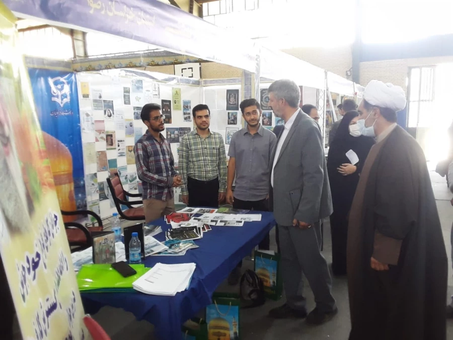 توسط معاون وزیرپرورشی آموزش وپرورش صورت گرفت:
بازدید از ششمین نمایشگاه جشنواره رویش قطب یک کشور در کرمان 2