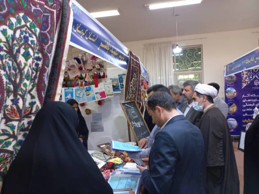توسط معاون وزیرپرورشی آموزش وپرورش صورت گرفت:
بازدید از ششمین نمایشگاه جشنواره رویش قطب یک کشور در کرمان 2