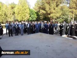 ادای احترام شرکت کنندگان در آیین پایانی ششمین جشنواره رویش  به شهدای گمنام  7