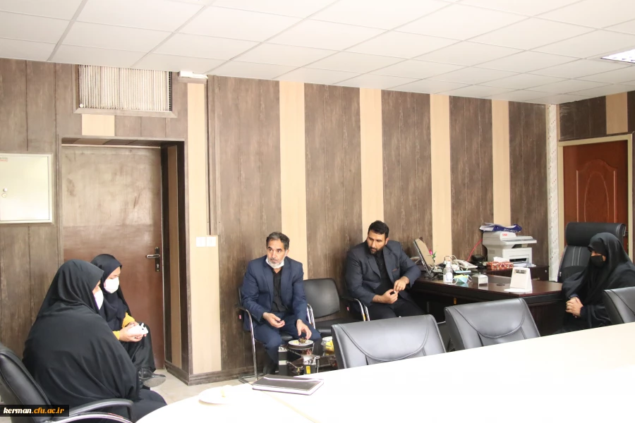   * بازدید میدانی "سفیران مهر" ازپردیس هاومراکز تابعه این دانشگاه*   2
