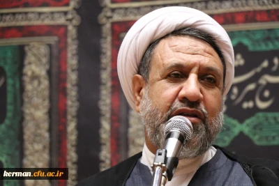 امام جمعه کرمان
واقعیت و آرمان درامور سیاسی  باید درکنارهم دیده شود