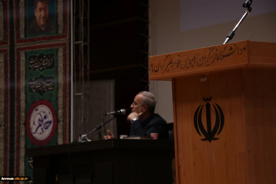 حضور استاندار کرمان درجلسه پرسش وپاسخ دانشجویان شرکت کننده در طرح* حامیم* 2