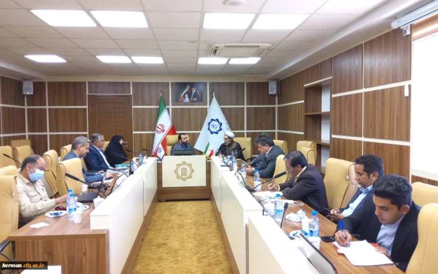 درجلسه شورای مدیریت دانشگاه فرهنگیان استان باتوجه به فرارسیدن سال تحصیلی جدید نیازهای پردیسها درحوزه تجهیزات وامکانات مورد بحث وتبادل ونظر قرار گرفت. 3