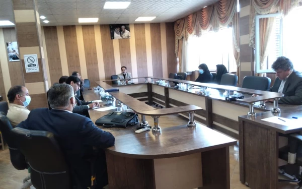 درجلسه شورای مدیریت دانشگاه فرهنگیان استان باتوجه به فرارسیدن سال تحصیلی جدید نیازهای پردیسها درحوزه تجهیزات وامکانات مورد بحث وتبادل ونظر قرار گرفت. 3