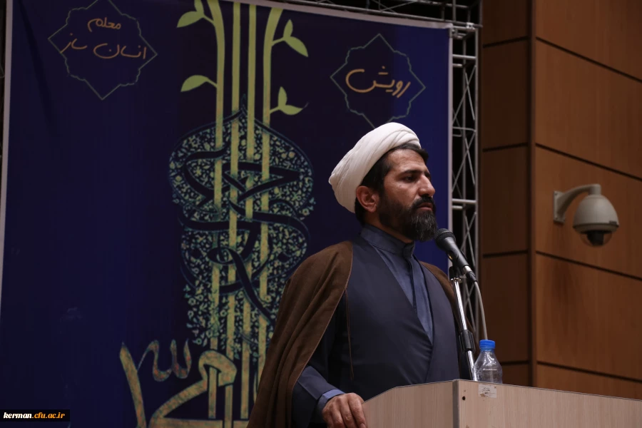 دانشگاه فرهنگیان کرمان برگزار کرد 
آیین استقبال از دانشجو معلمان جدیدالورود 3