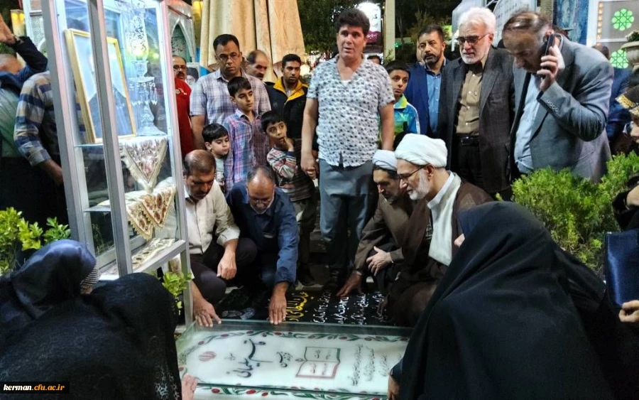 معاونت فرهنگی واجتماعی دانشگاه فرهنگیان کشور به مقام شهید سلیمانی ادای احترام کرد 2