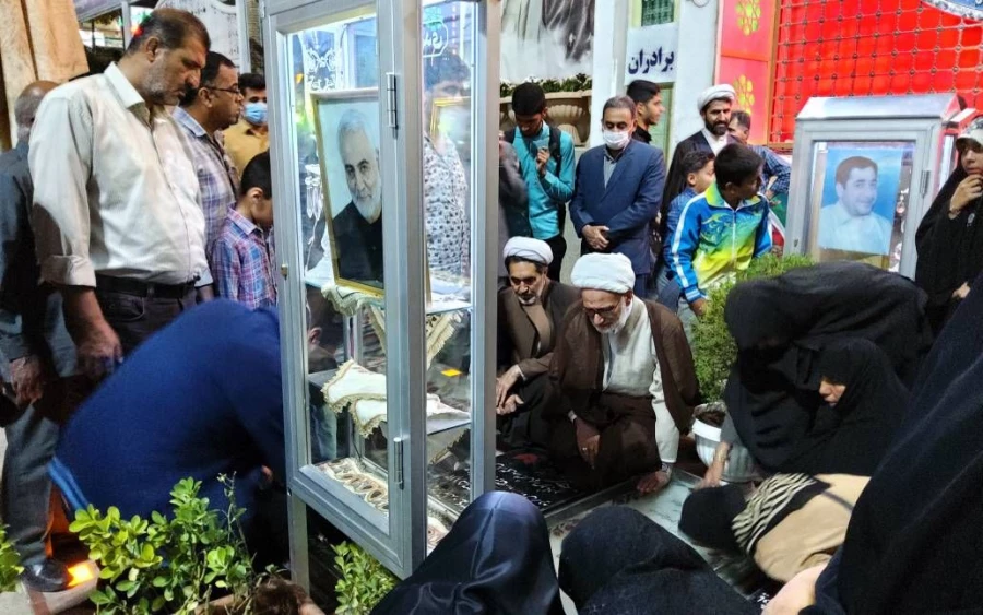 معاونت فرهنگی واجتماعی دانشگاه فرهنگیان کشور به مقام شهید سلیمانی ادای احترام کرد 3