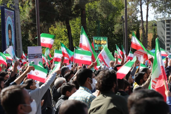 حضور پرشور خانواده دانشگاه فرهنگیان کرمان درراهیپمایی ضداستکباری 13آبان  22