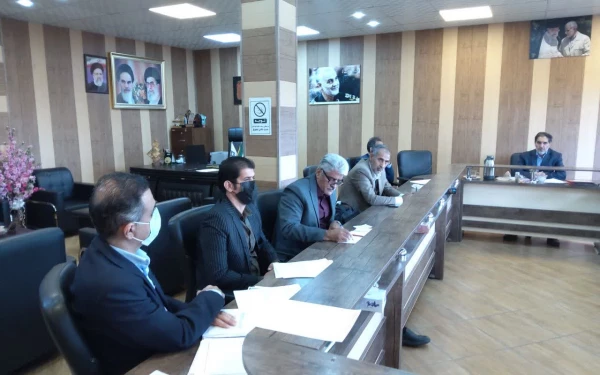 کارورزی فرصت برقراری ارتباط آموخته های نظری با محیط های واقعی آموزشی و تربیتی است 2