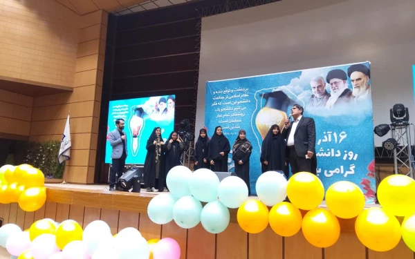 دانشجو همواره برای ملت ایران مرجع ونقش آفرین بوده است 13