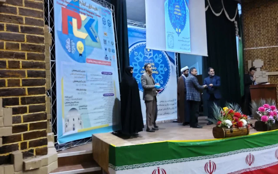 دکتر توان درمراسم گرامیداشت هفته پژوهش دردانشگاه فرهنگیان کرمان : 
پویایی جامعه درتوجه و اهمیت دادن به امر پژوهش وتحقیقات دارد 2