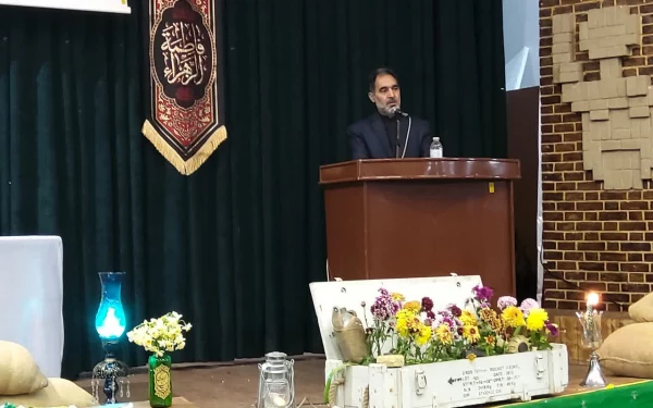 لازمه ی پیمودن راه شهدا، عشق و آگاهی توأمان است 2