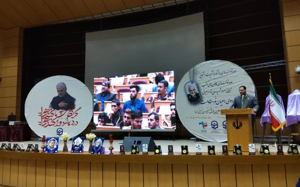 رئیس دانشگاه فرهنگیان کشور:
حاج قاسم، نمادِ معلمِ الخَیر، الگوی معلمِ آینده 3