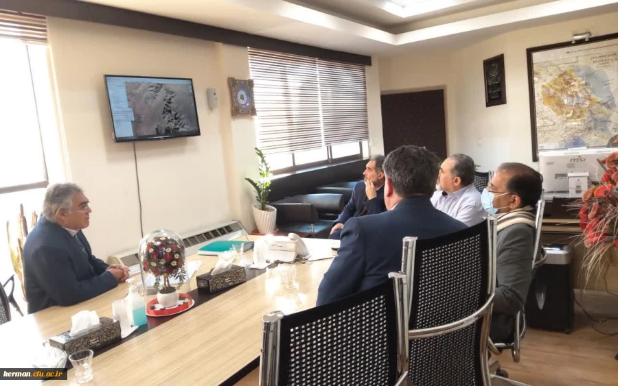 رئیس دانشگاه فرهنگیانکرمان با مدیر کل راه وشهرسازی استان دیدار کرد 5