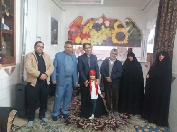 دیدار رئیس دانشگاه فرهنگیان استان با خانواده مرحوم عبد المجید کارآموزیان 3