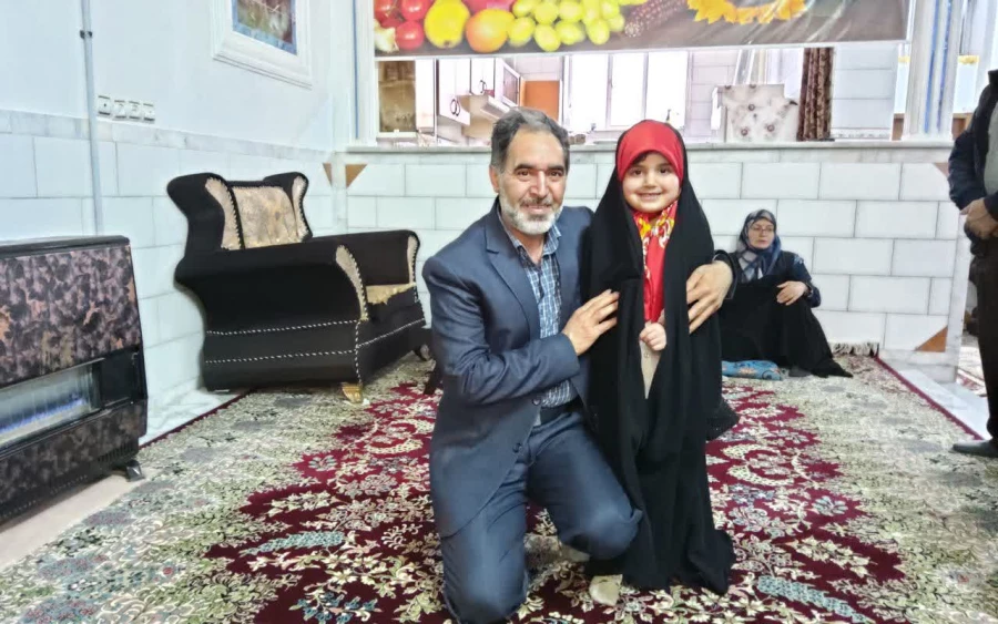 دیدار رئیس دانشگاه فرهنگیان استان با خانواده مرحوم عبد المجید کارآموزیان 5