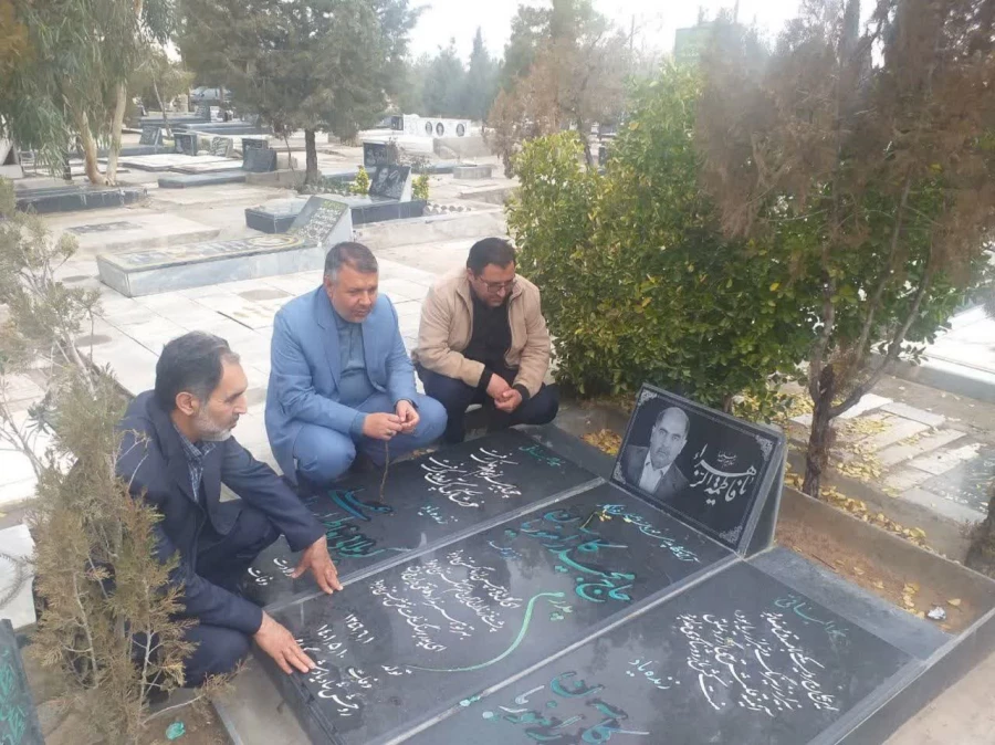 دیدار رئیس دانشگاه فرهنگیان استان با خانواده مرحوم عبد المجید کارآموزیان 6