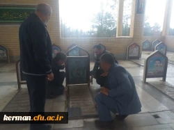 ادای احترام رئیس دانشگاه فرهنگیان استان به مقام شامخ شهدای شهر ماهان 6