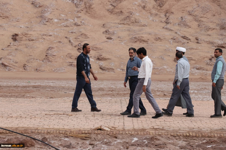 آماده سازی کمپ کویری شهدادجهت اردوی مدرسه تربیتی شهید سلیمانی 4