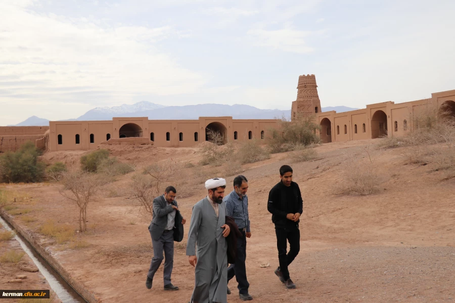 آماده سازی کمپ کویری شهدادجهت اردوی مدرسه تربیتی شهید سلیمانی 5