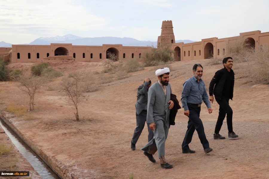 آماده سازی کمپ کویری شهدادجهت اردوی مدرسه تربیتی شهید سلیمانی 6