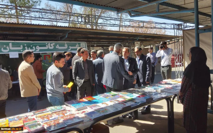 دکتر توان در همایش pck در آموزش زبان انگلیسی از برگزاری ۱۹ همایش pck در ۱۹ رشته مختلف خبر داد  4