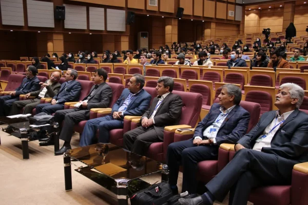 دکتر توان در همایش pck در آموزش زبان انگلیسی از برگزاری ۱۹ همایش pck در ۱۹ رشته مختلف خبر داد  4