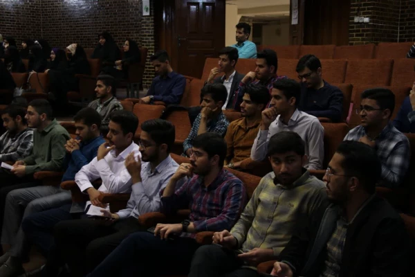 بیان مسائل و دغدغه های فرهنگی توسط دانشجومعلمان فعال فرهنگی با حضور مسئولین 6