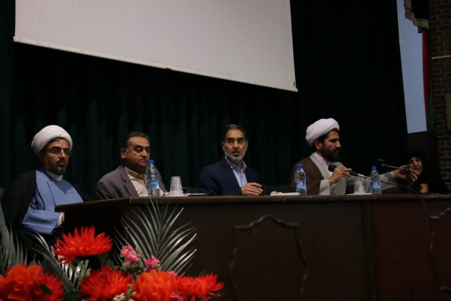 بیان مسائل و دغدغه های فرهنگی توسط دانشجومعلمان فعال فرهنگی با حضور مسئولین 9