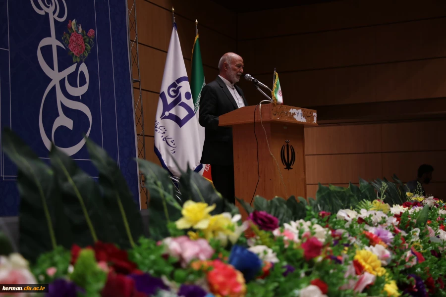 آیین بزرگداشت مقام معلم در دانشگاه فرهنگیان کرمان برگزار شد 7