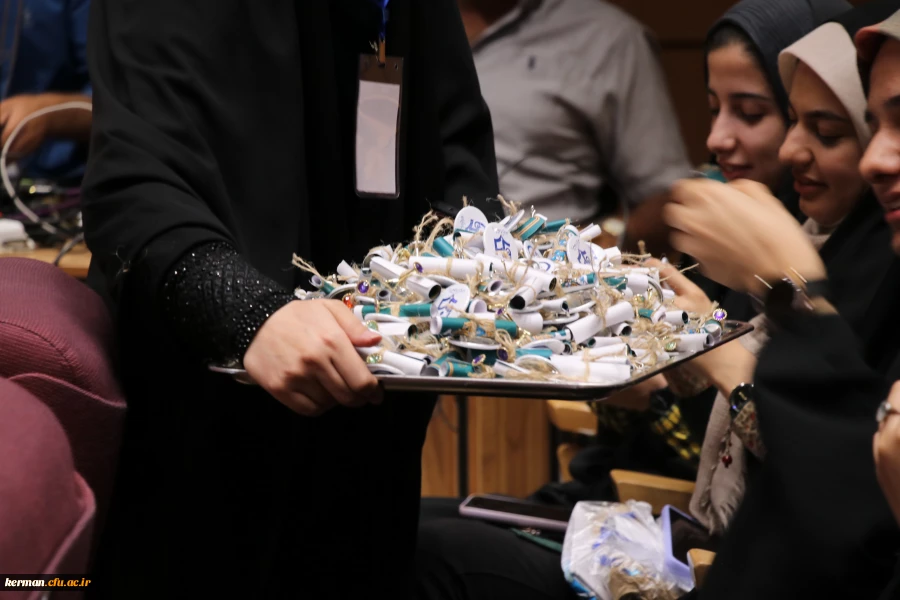 آیین بزرگداشت مقام معلم در دانشگاه فرهنگیان کرمان برگزار شد 9