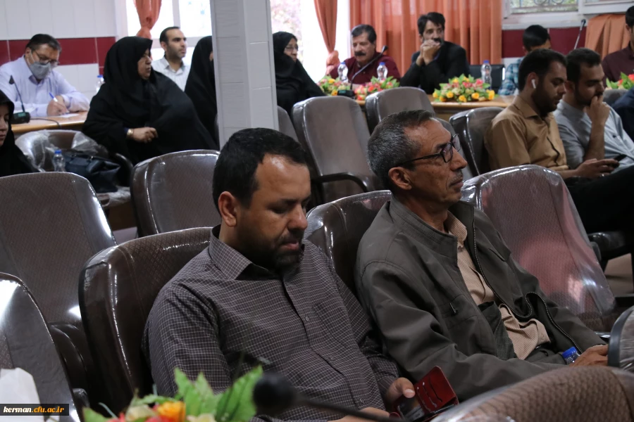 نشست هم اندیشی با موضوع دین وآزادی 8