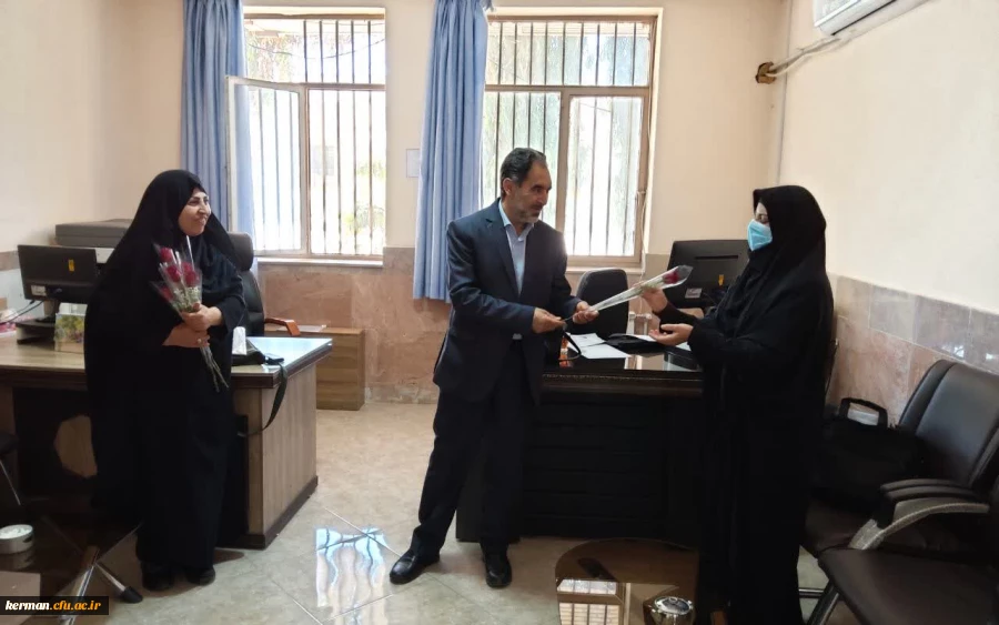 تجلیل از اساتید ومدرسین توسط ریاست دانشگاه فرهنگیان استان  7