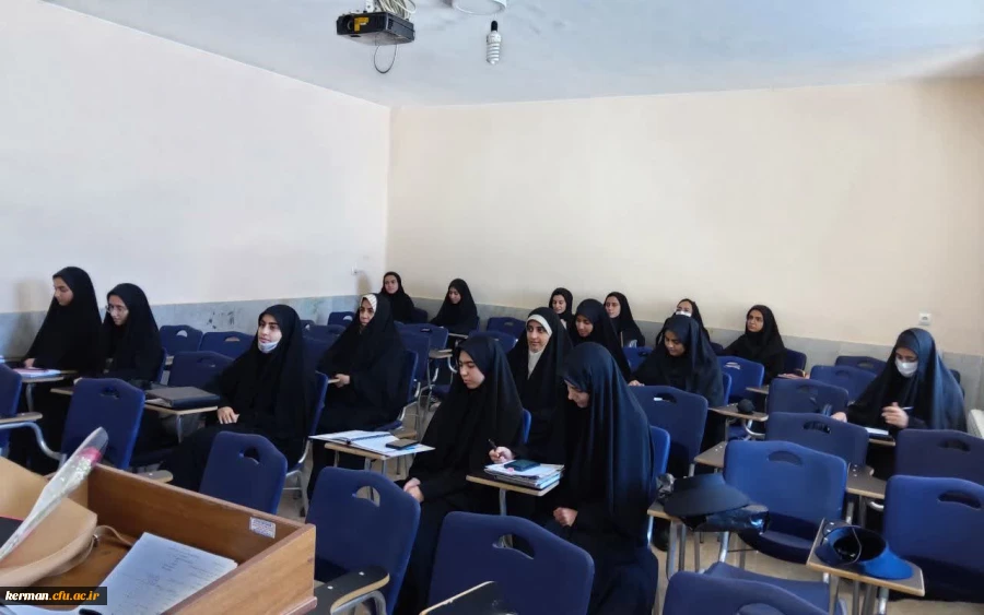 تجلیل از اساتید ومدرسین توسط ریاست دانشگاه فرهنگیان استان  9