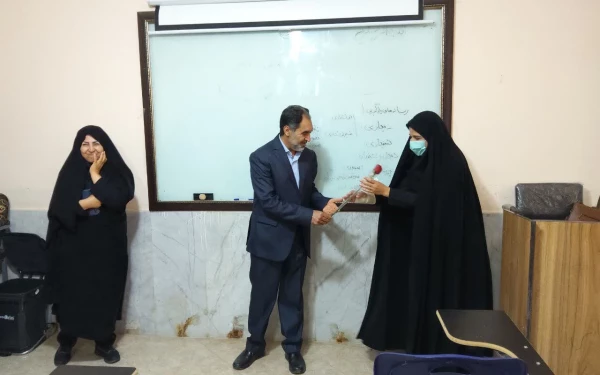 تجلیل از اساتید ومدرسین توسط ریاست دانشگاه فرهنگیان استان  10