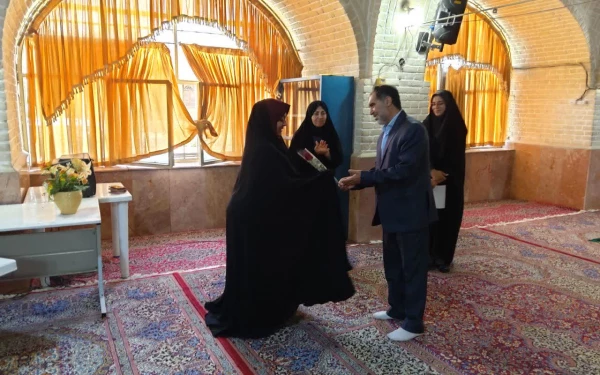 تجلیل از اساتید ومدرسین توسط ریاست دانشگاه فرهنگیان استان  12