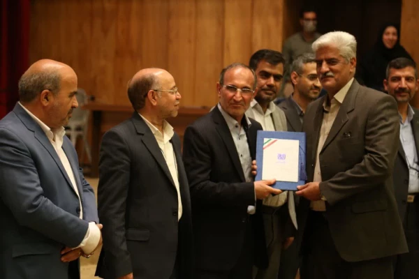 انتخاب استاد دانشگاه فرهنگیان کرمان به عنوان استاد برجسته دانشگاه های استان کرمان 2