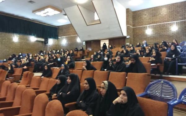 رئیس دانشگاه فرهنگیان استان کرمان 
 
امید، پرستار مهربانی وتسلی بخش روح انسانهاست 3