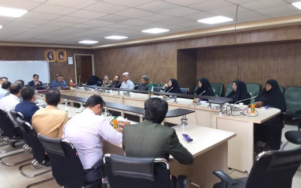 تجلیل از همکاران حوزه آموزش در جلسه شورای آموزشی دانشگاه فرهنگیان استان کرمان 2