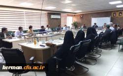 تجلیل از همکاران حوزه آموزش در جلسه شورای آموزشی دانشگاه فرهنگیان استان کرمان 3