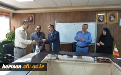 تجلیل از همکاران حوزه آموزش در جلسه شورای آموزشی دانشگاه فرهنگیان استان کرمان 4