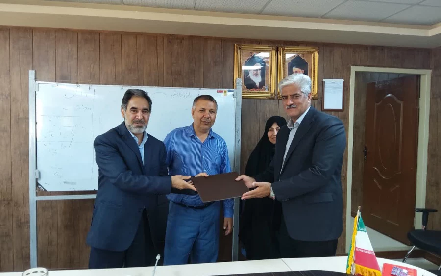 تجلیل از همکاران حوزه آموزش در جلسه شورای آموزشی دانشگاه فرهنگیان استان کرمان 9